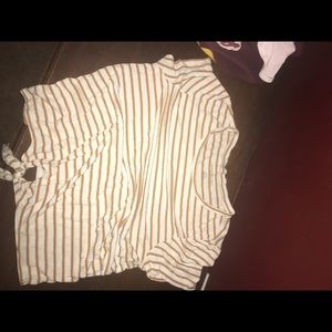 american eagle shirt size medium.